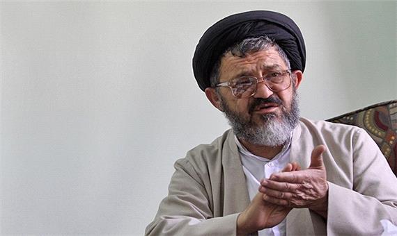 اکرمی: احمدی‌نژاد مهره سوخته است