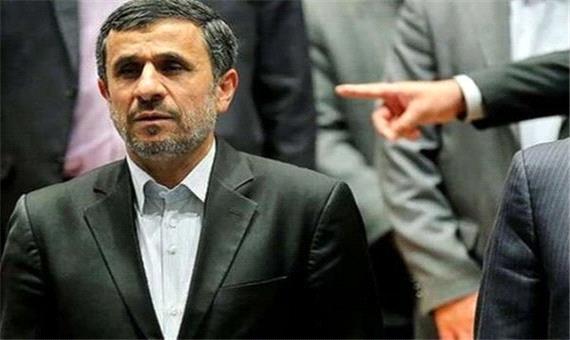 چرا احمدی‌نژاد کارهای عجیب و غریب می‌کند؟
