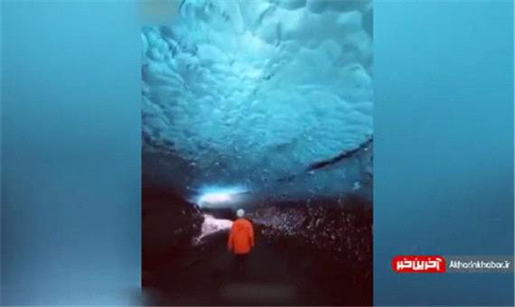 فیلمی دیدنی از یک غار یخی شگفت انگیز
