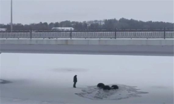 سقوط موتور غول پیکر در دریاچه یخ زده