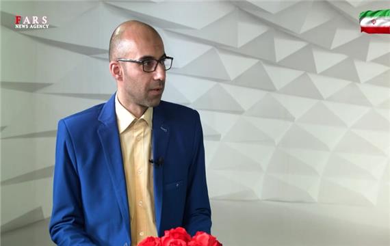انتخابات 1400 | امیرآبادی: سیاست‌های همتی دلار را به 30 هزار تومان کشاند