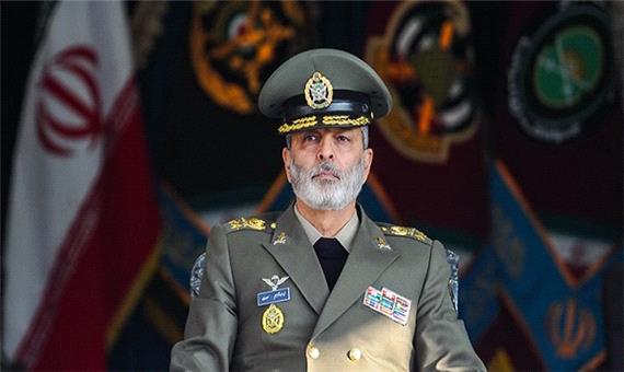 فرمانده کل ارتش به سرلشکر فیروزآبادی تسلیت گفت