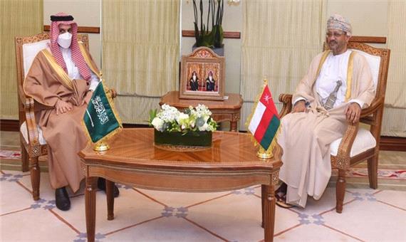 تأکید وزرای خارجه عربستان و عمان بر حمایت از امنیت و ثبات منطقه