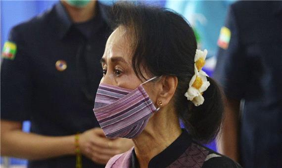 آنگ سان سوچی محاکمه می‌شود