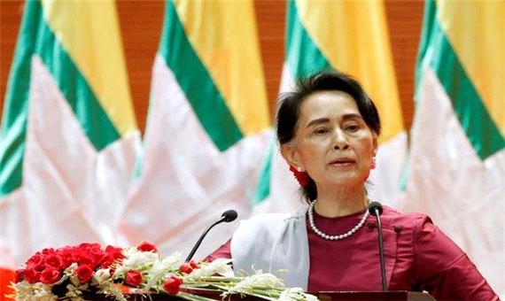 حضور رهبر برکنار شده میانمار در دادگاه
