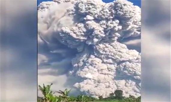 منظره ای جالب که آتشفشان در اندونزی بوجود آورده