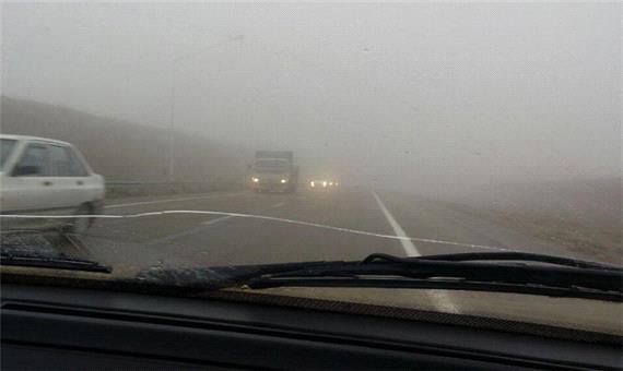 بی احتیاطی در رانندگی در هوای مه آلود