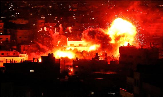 بمباران دیوانه وار غزه در سحرگاه سه شنبه