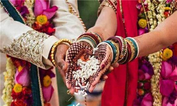 ازدواج همزمان مرد هندی با دو خواهر!