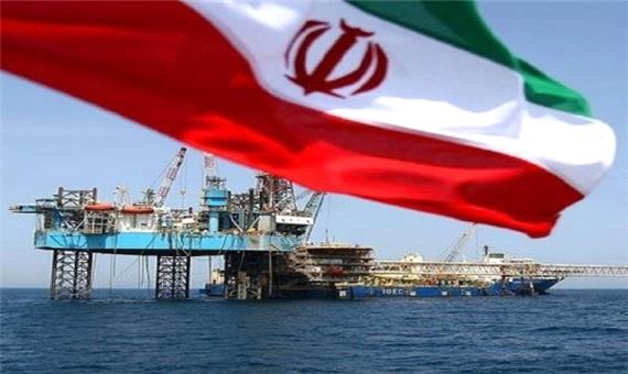 رویترز به نقل از یک مقام امریکایی: واشنگتن سختگیری بیشتر علیه صادرات نفت ایران به چین را بررسی می‌کند