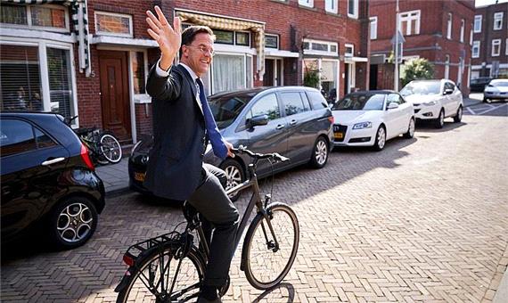 نخست‌وزیر دوچرخه‌سوار هلند، هدف آدم‌ربایی و حمله قاچاقچیان مواد مخدر