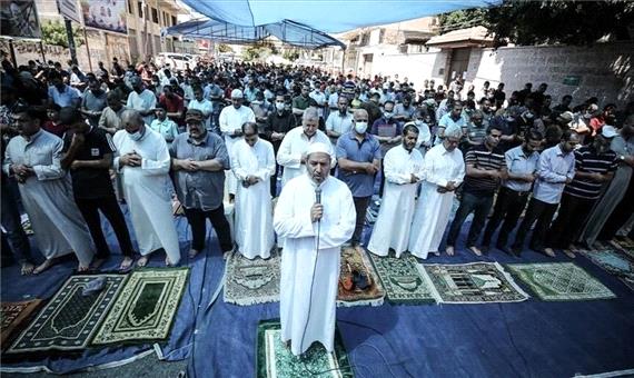 برگزاری نماز جمعه در غزه مقابل مقر صلیب سرخ