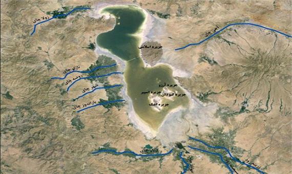 محیط زیست: جزایر دریاچه ارومیه به خاطر کاهش آب، به هم چسبیده اند