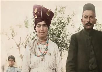 سفر در زمان؛ از «عکس یادگاری جلادها» تا «کودکان رشتی روی پل چوبی»