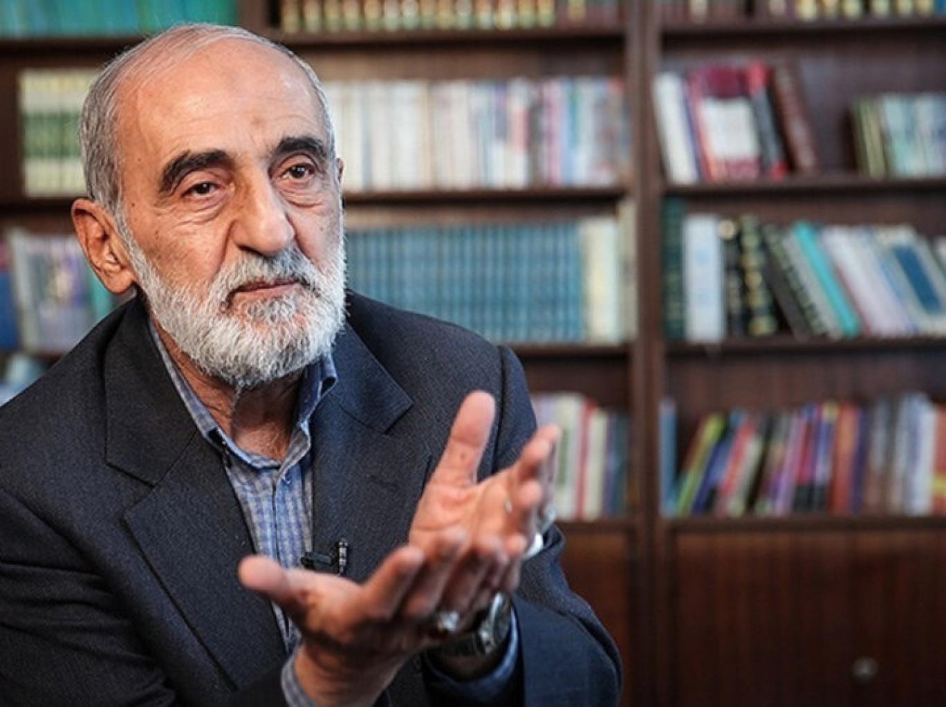 واکنش حسین شریعتمداری به ادعای سرقت اسناد هسته ای از شورآباد: کدام حکومتی با کمترین سطح شعور، این اسناد را در بیابان رها می‌کند؟ / چه تضمینی وجود دارد که اسرائیل آنها را جعل نکرده باشد؟