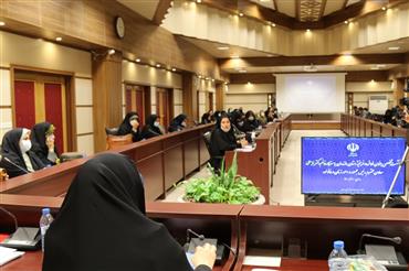 پیگیر حذف ضمانت بانکی برای دریافت تسهیلات زنان بدسرپرست و بی‌سرپرست هستیم