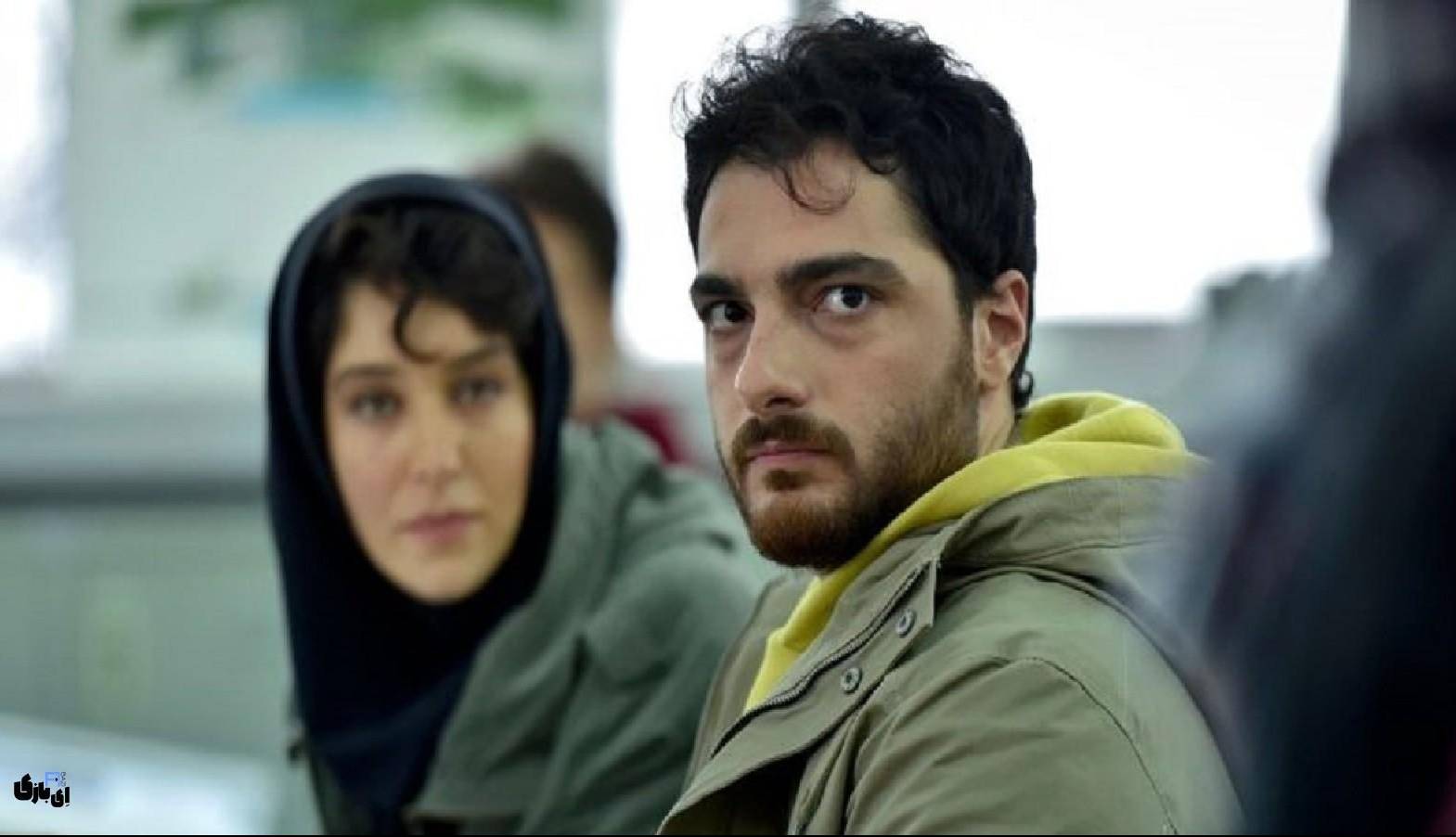 چهره ها/ عکس داغ و تازه سیاوشِ سریال «شغال» در یک کافه خیابانی