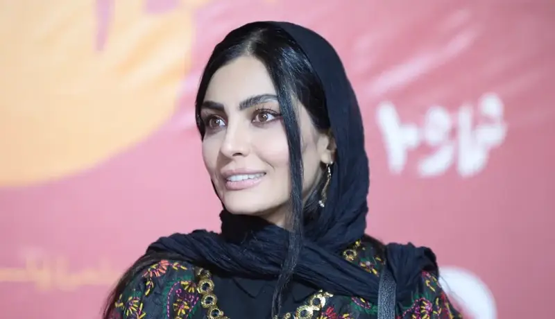 چهره ها/ سلفی جدید صحرا اسداللهی با لباس راحتی!