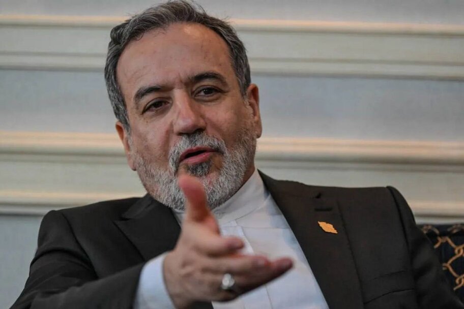 اظهارات عراقچی درباره قانون تردد روان ایرانیان به کشور خودشان