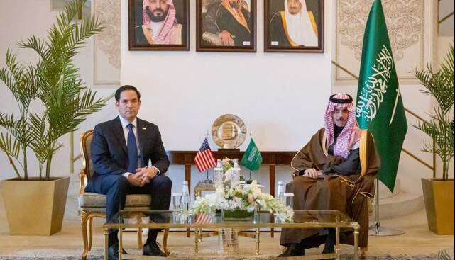 گفت‌وگوی تلفنی وزیران خارجه عربستان و آمریکا