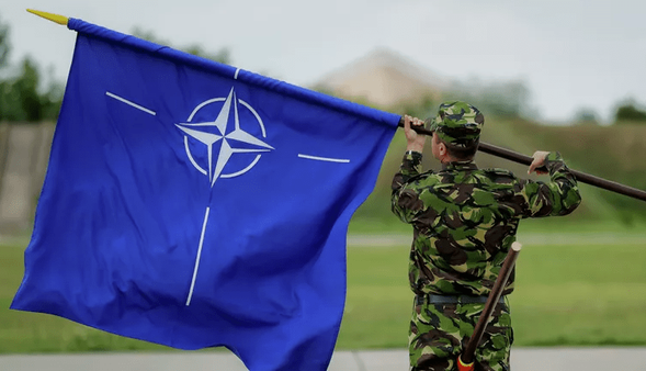 رومانی به‌دنبال پذیرش نظامیان بیشتر از ناتو