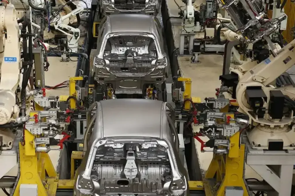 تسهیلات ۴۰ همتی صنعت خودرو در راه است