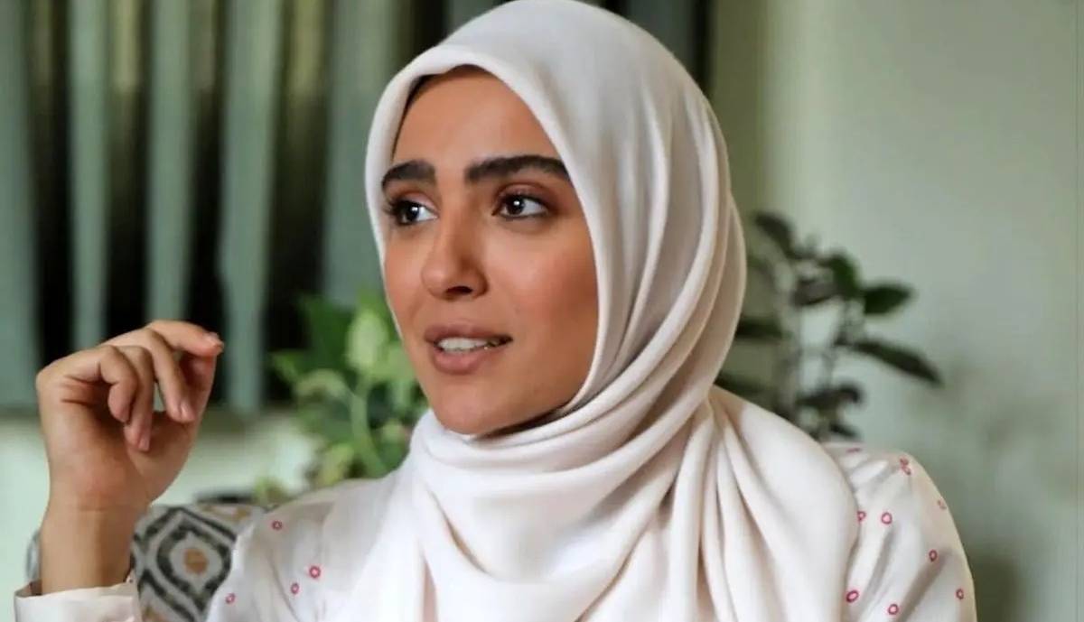 احساساتی شدن مونا کرمی در تولد پدرشوهرش