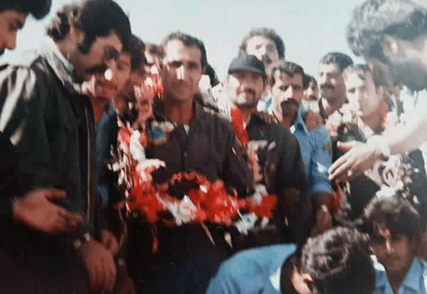 خلبان مسیحی که طولانی‌ترین پرواز را همراه رهبری انجام داد