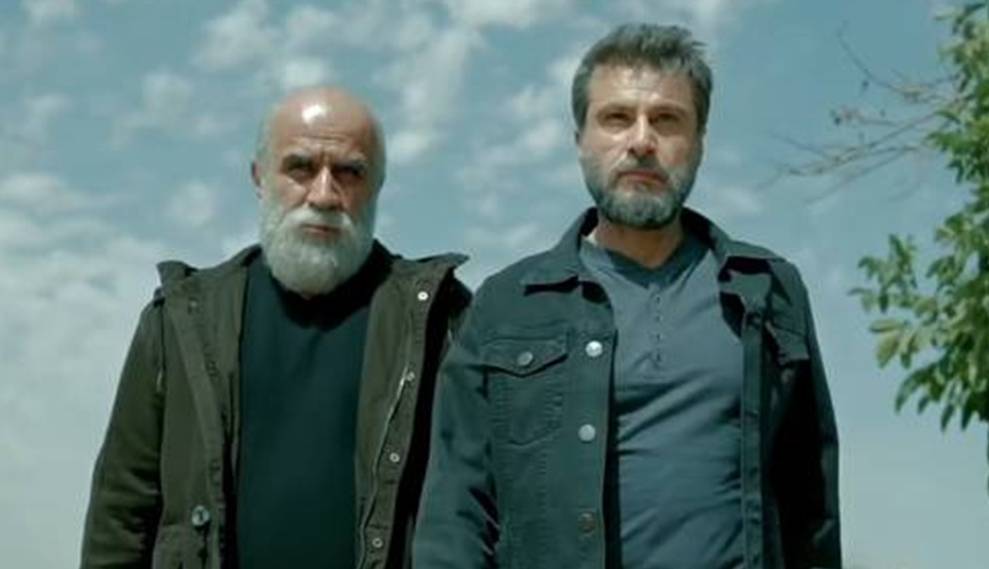 نداف سیروس عزت رو از اعدام نجات داد، اونم میخواد براش جبران کنه!