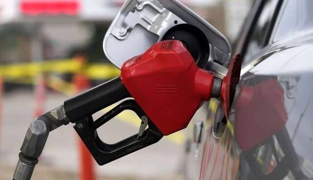 پاسخ به ابهامات درباره نحوه اجرایی شدن نرخ سوم بنزین