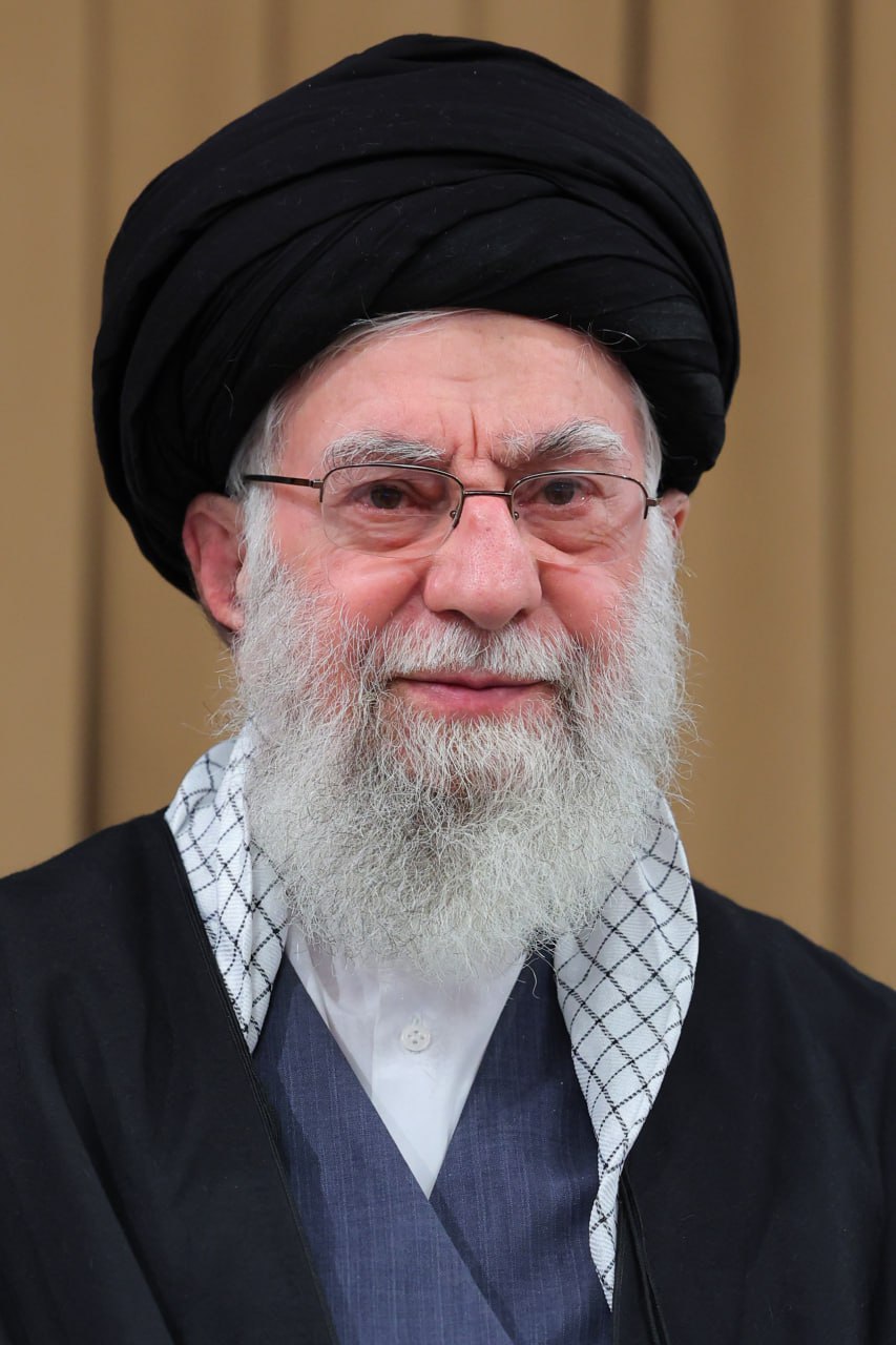 رهبر انقلاب: شایعات درباره ارسال با واسطه پیغام از طرف ایران به آمریکا دروغ محض است