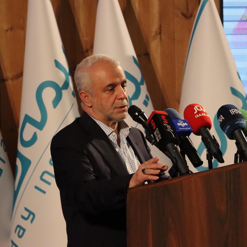 اوحدی: رضایت خانواده شهدا رضایت خداست/ رتبه نخست بیمه دی نشانه خدمت صادقانه به ایثارگران