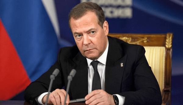 توصیف مدودف از نشست شورای اروپا: جلسه دزدها بود!