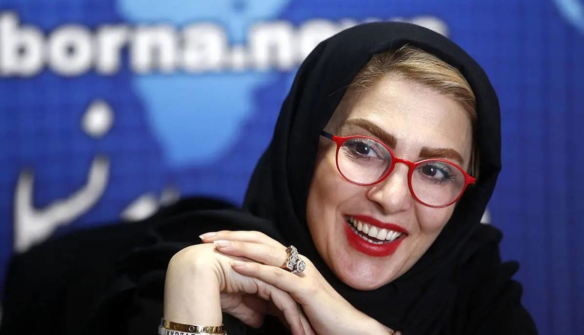 مجری زن صداوسیما: این یک شب استوری نذارید!