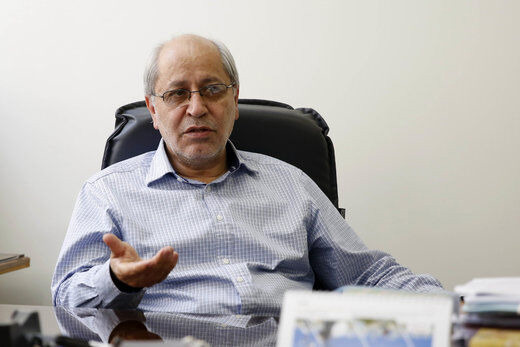 نیلی: بانک‌های خصوصی ما اصلا خصوصی نیستند