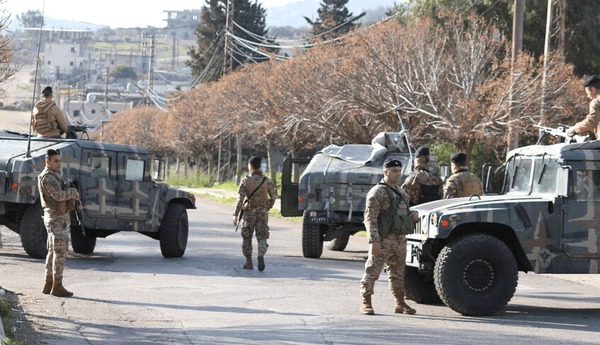 ارتش لبنان شایعه فشار بر سوری‌ها برای عبور از مرز را تکذیب کرد