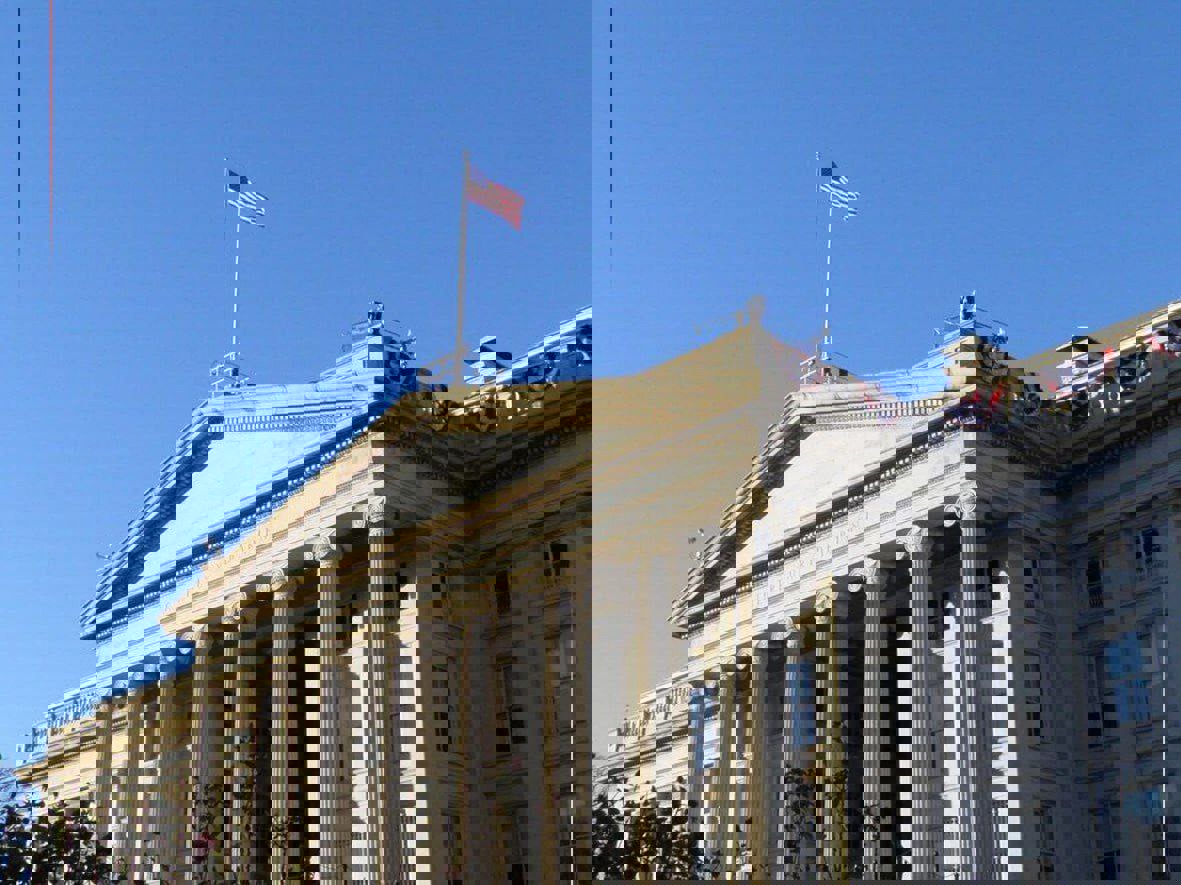 آمریکا ۶ فرد و ۴ نهاد مرتبط با ایران را تحریم کرد