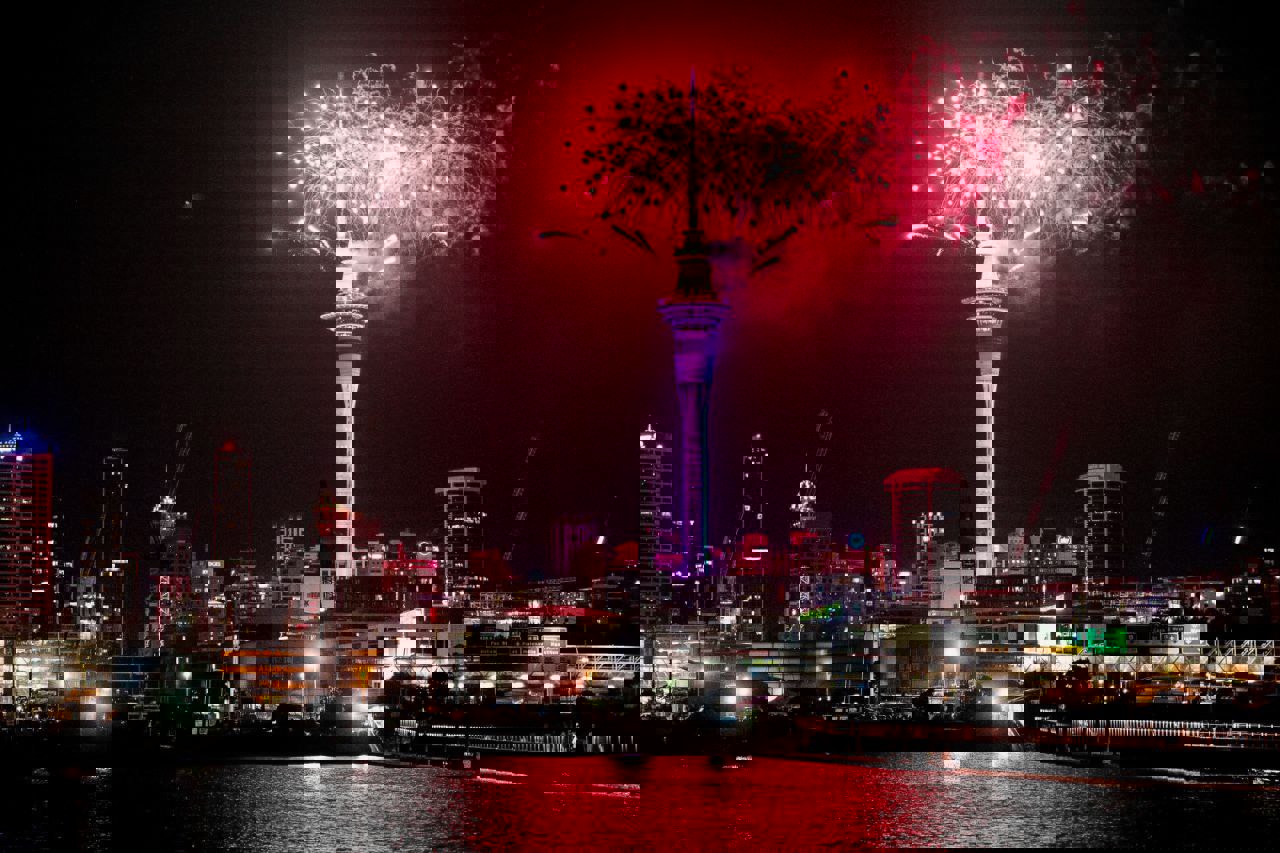 نیوزیلند سال ۲۰۲۶ را با آتش‌بازی خیره‌کننده آغاز کرد