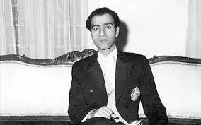 سفر در زمان؛ «احمدرضا پهلوی پسر هفتم رضاخان» در مراسم عروسی اش؛ سال ۱۳۳۰