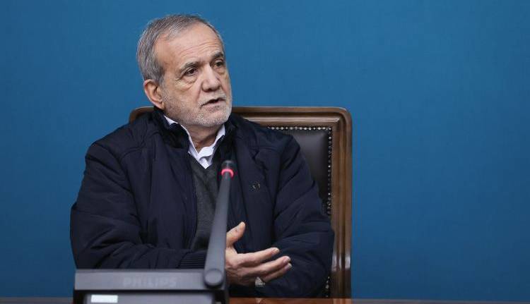 روزنامه اصولگرا: پزشکیان، روحانی نیست