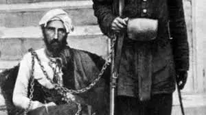 سفر در زمان؛ «میرزا رضا کرمانی، ضارب ناصرالدین‌شاه» در زندان