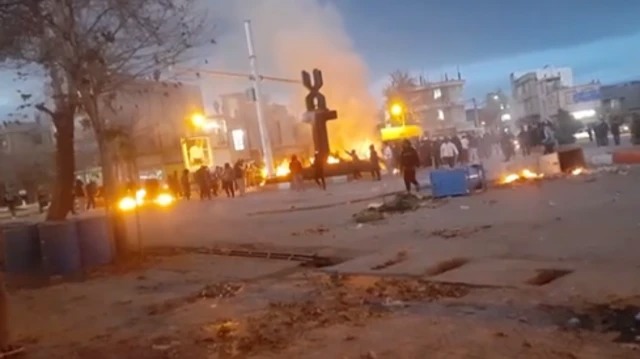 سرمقاله خراسان/ این تناقض‌ها تصادفی نیستند!