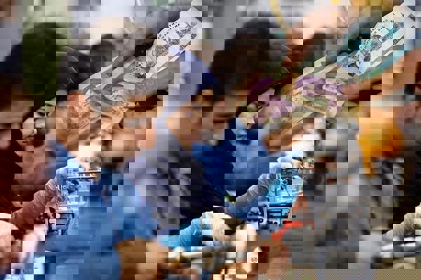 عضو کمیته مزد: هزینه‌ معیشت دی به بهمن‌‌ماه ۱۰ میلیون تومان افزایش یافت!