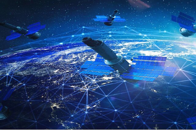 رونمایی از ماهواره هاتف ۳، نمونه پروازی منظومه شهید سلیمانی