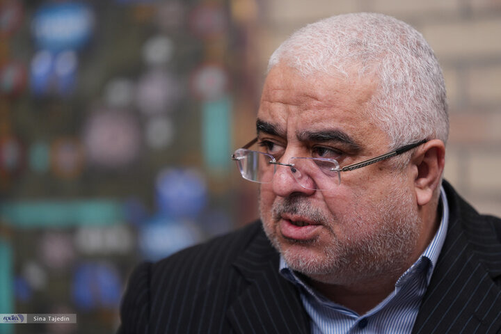 جعفرزاده: پزشکیان بدشانسی آورد؛ انگار قرار است همه جنگ‌های دنیا در دولت ایشان صورت بگیرد