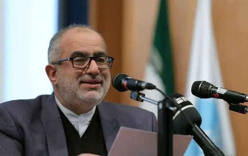 حسام الدین آشنا: مذاکره غیرمستقیم یعنی جنگ!