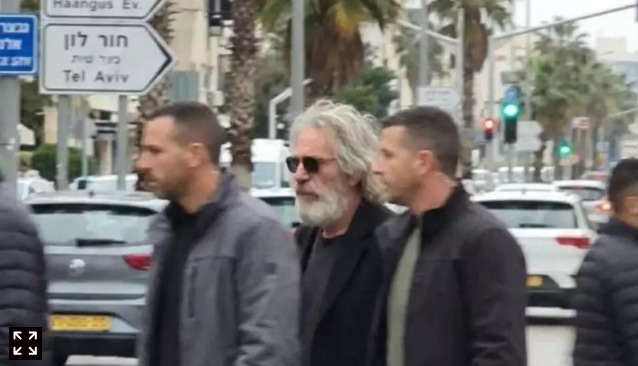 آیا اپستین زنده است؟