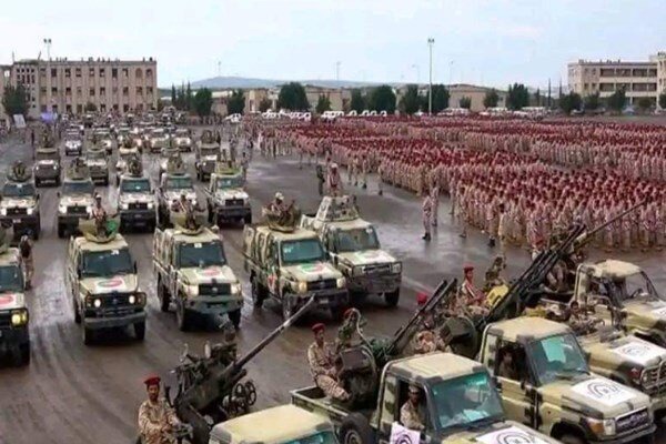 یمن بی‌تفاوت به تهدیدات آمریکا رزمایش برگزار کرد