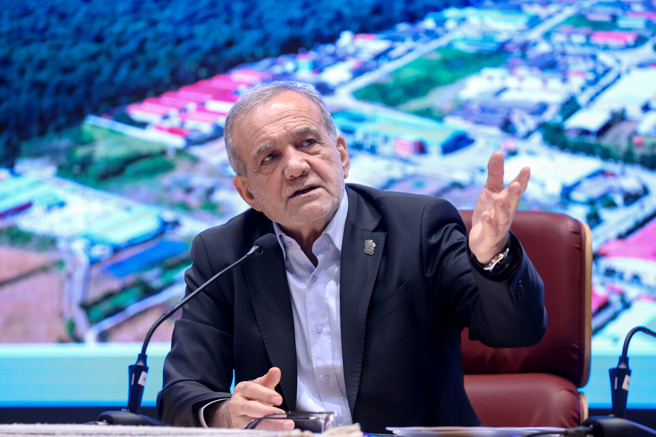 پزشکیان: اگر قدرت خود را باور کنیم برای حل مشکلات راه پیدا خواهیم کرد