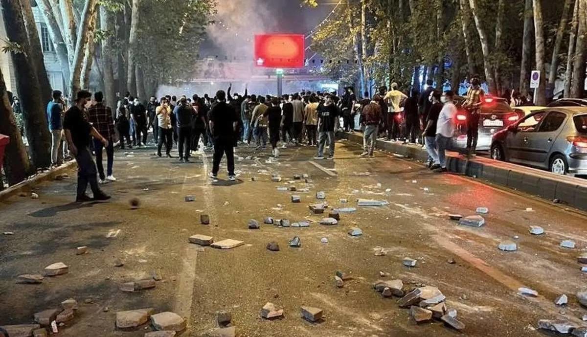 چرا خشونت بروز کرد